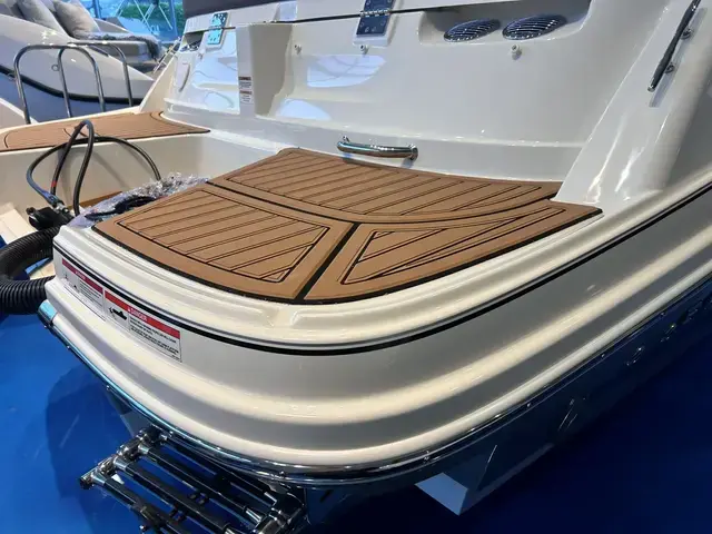 Bayliner VR6 Cuddy