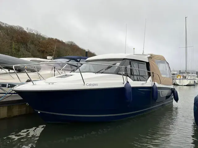 Jeanneau Merry Fisher 795