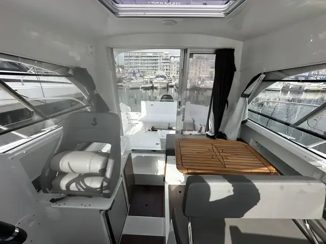 Beneteau Antares 8