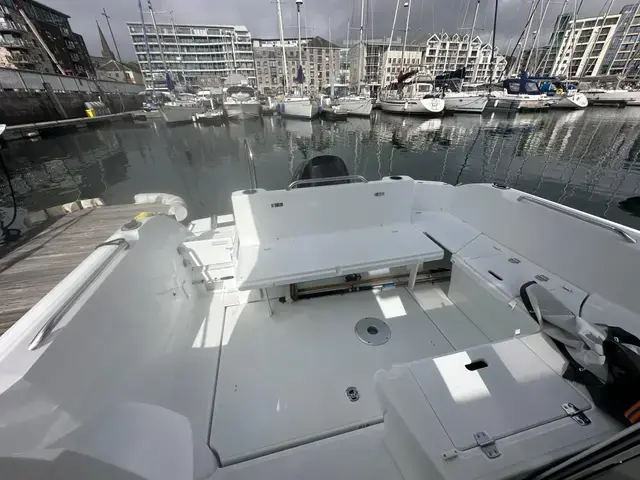 Beneteau Antares 8