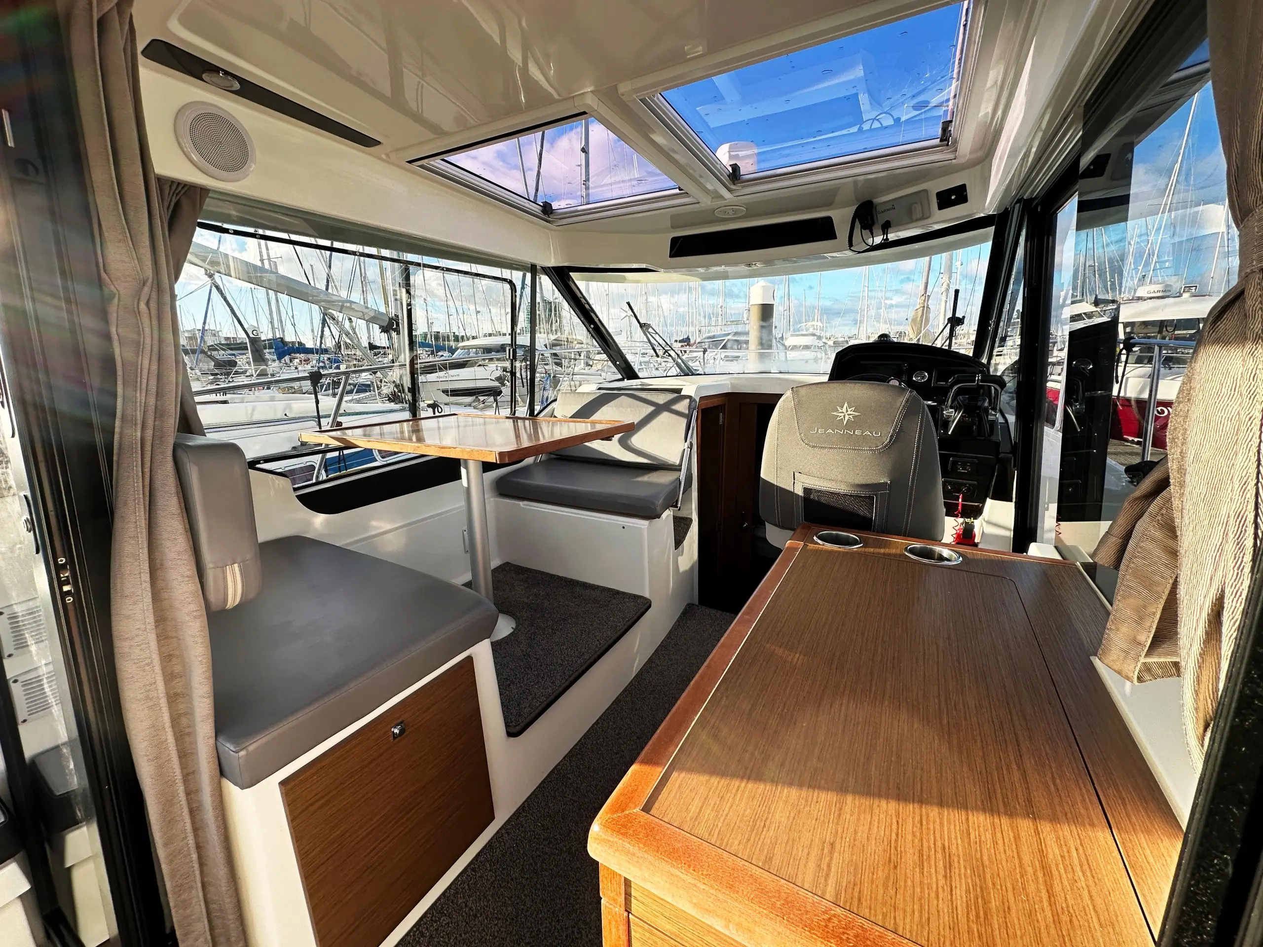 2019 Jeanneau merry fisher 895