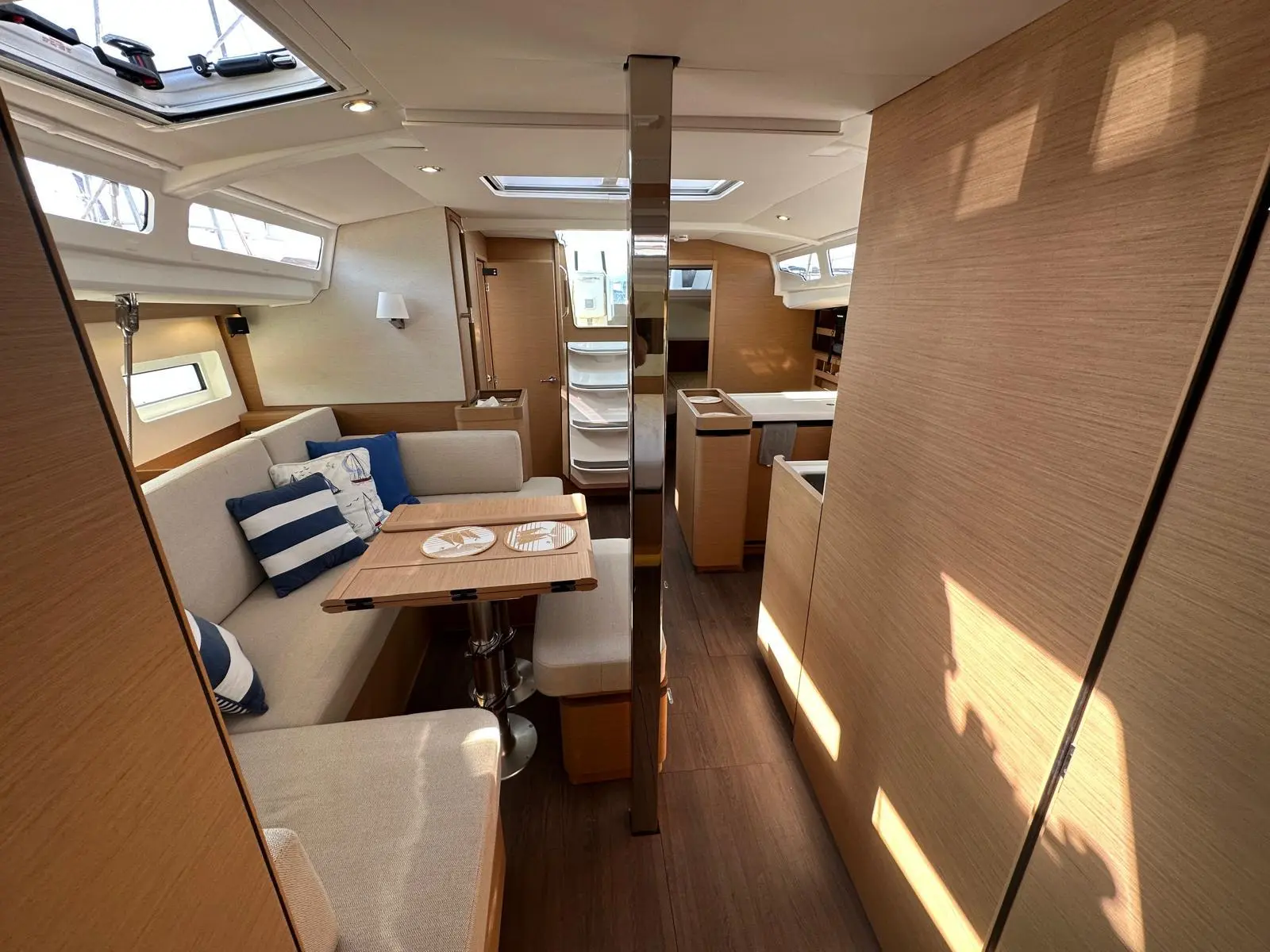 2022 Jeanneau sun odyssey 440