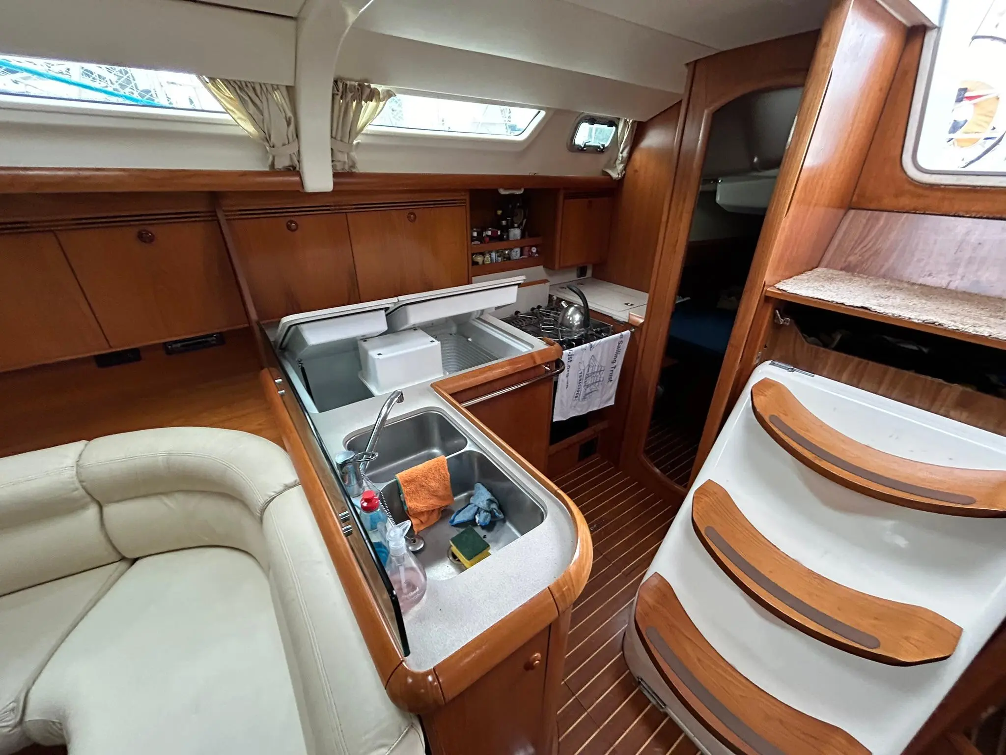 2005 Jeanneau sun odyssey 45