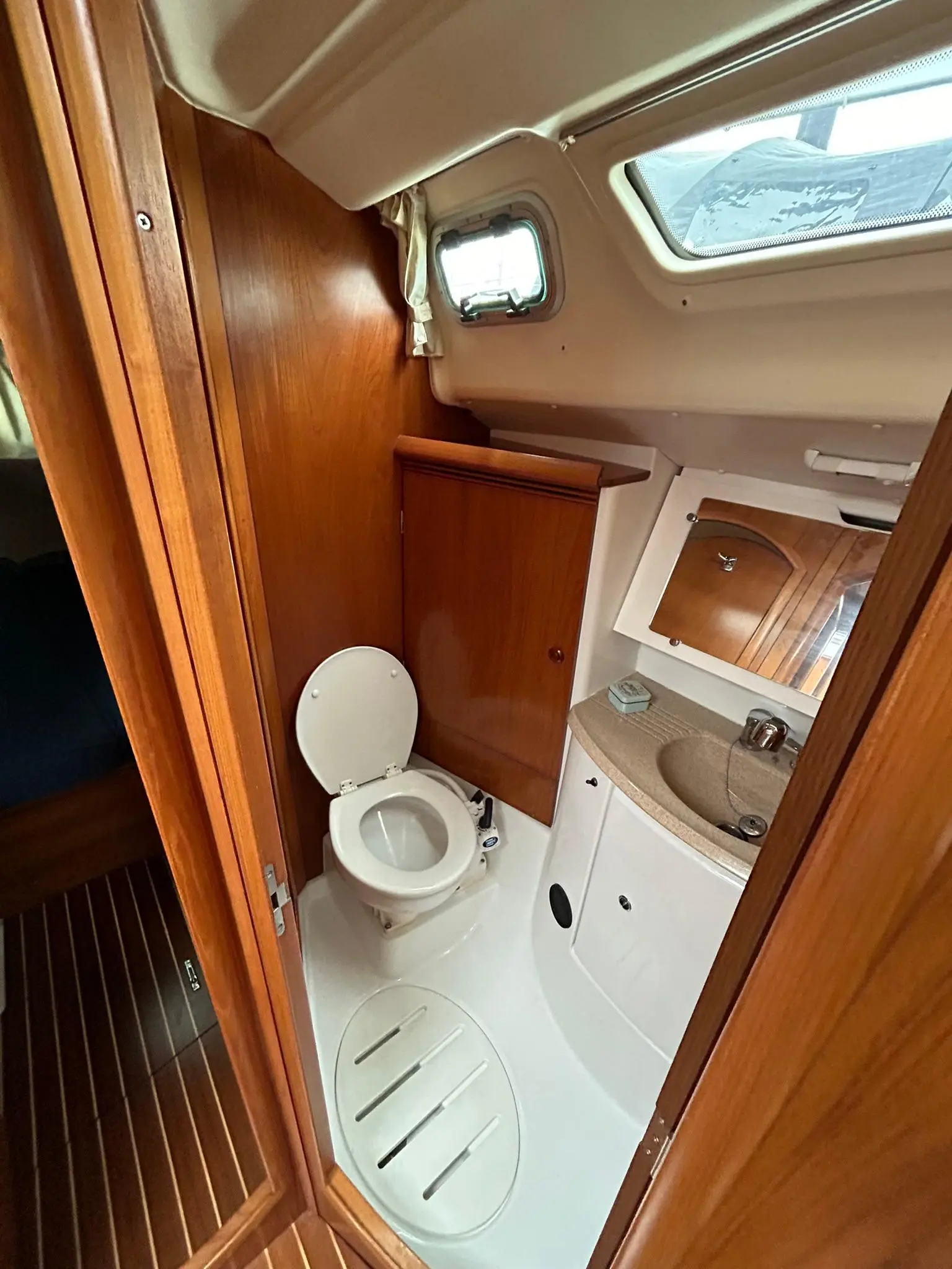 2005 Jeanneau sun odyssey 45