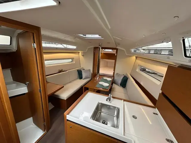 Jeanneau Sun Odyssey 350