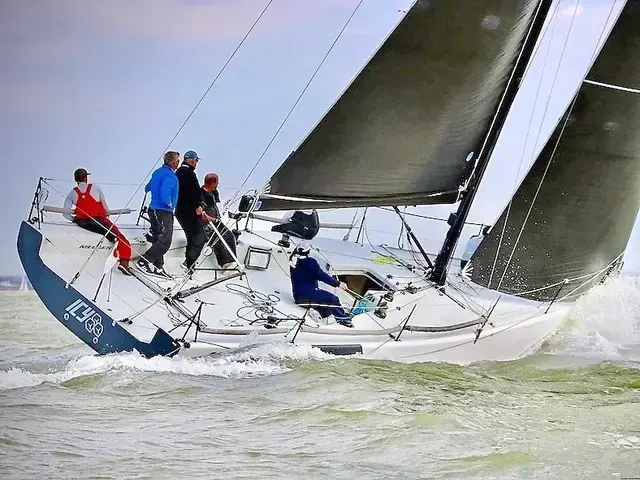 Melges IC37