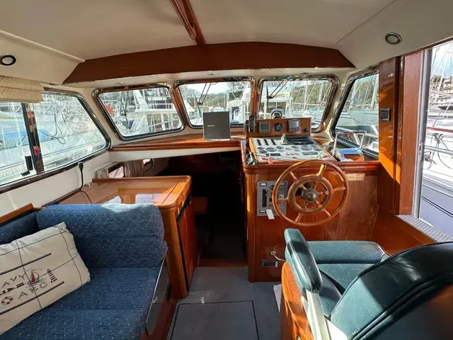 Aquastar 38 Aft Cabin