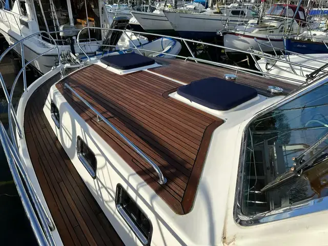 Aquastar 38 Aft Cabin