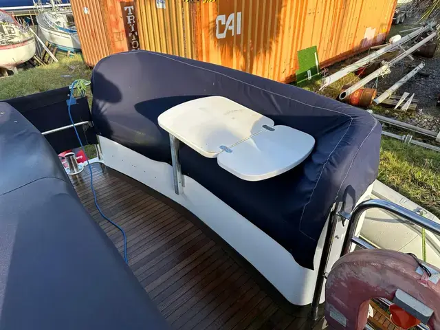 Aquastar 38 Aft Cabin