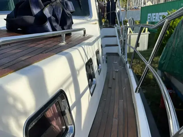 Aquastar 38 Aft Cabin