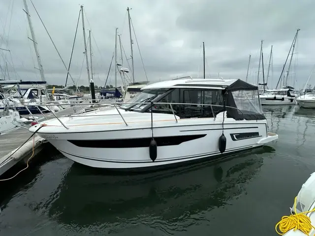 Jeanneau Merry Fisher 895