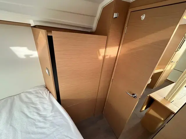 Jeanneau Sun Odyssey 380