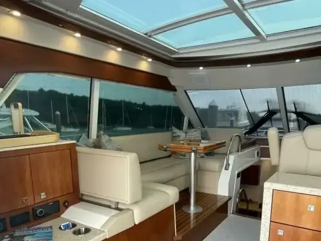 Cruisers Yachts 48 Cantius