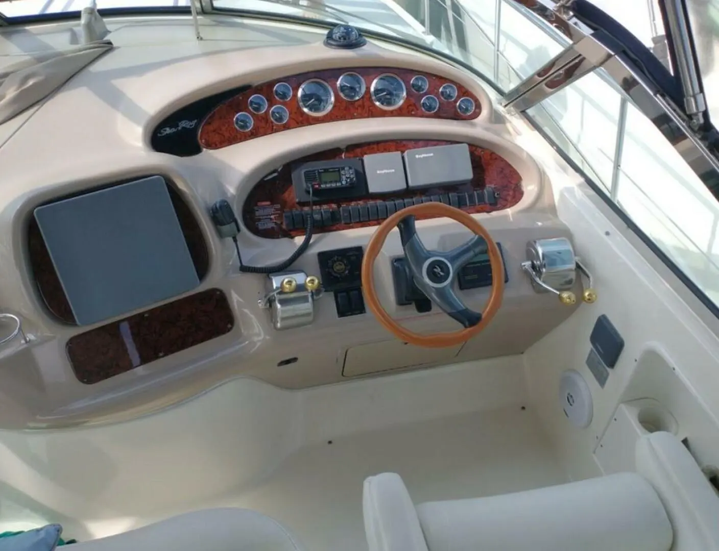 2001 Sea Ray 380 sundancer