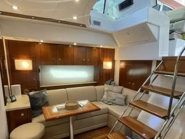 Cruisers Yachts 48 Cantius