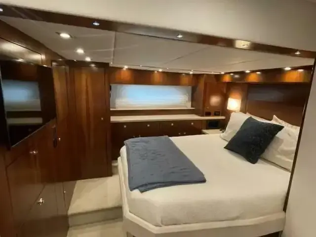 Cruisers Yachts 48 Cantius