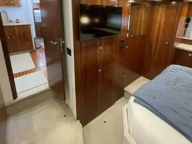 Cruisers Yachts 48 Cantius