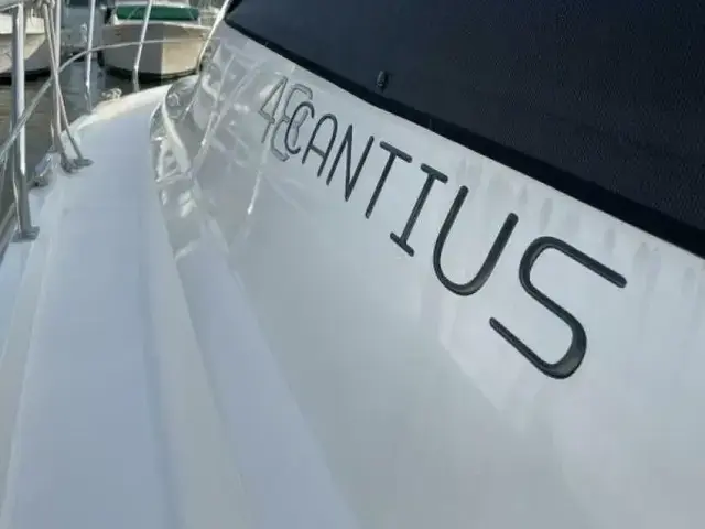 Cruisers Yachts 48 Cantius