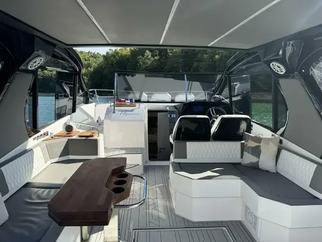 Hanover Yachts 387