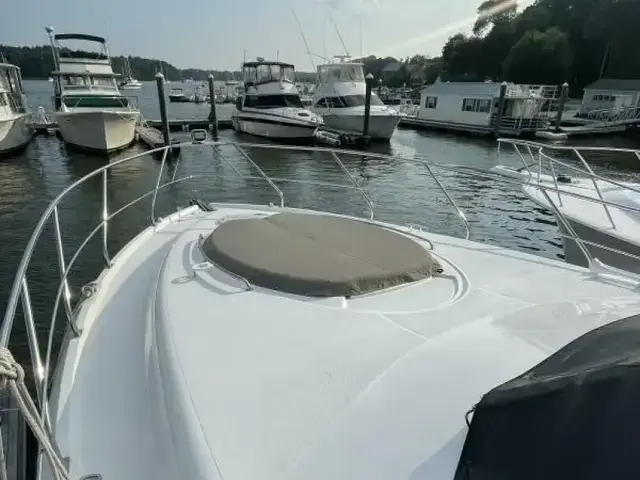 Cruisers Yachts 48 Cantius