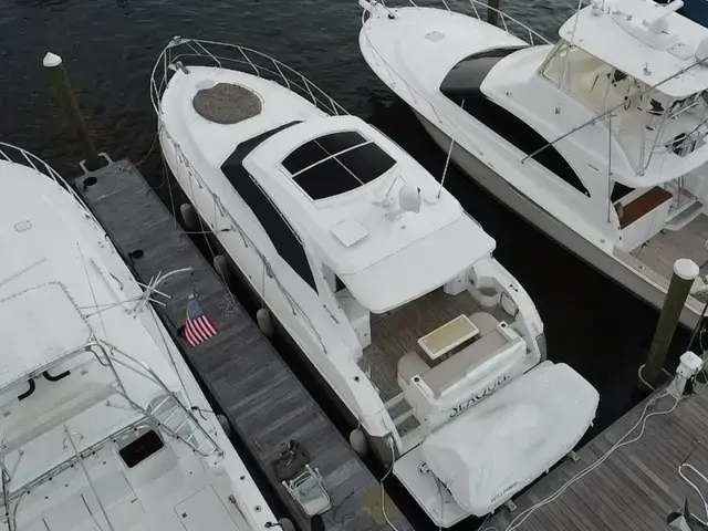 Cruisers Yachts 48 Cantius