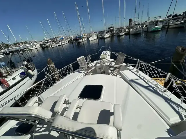 Mainship 43