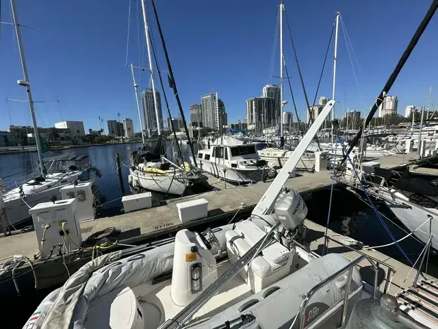 Mainship 43