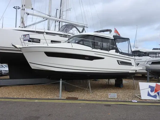 Jeanneau Merry Fisher 895