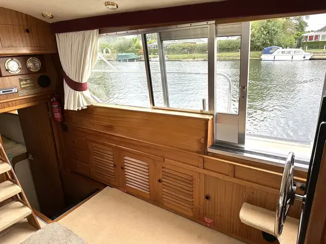 Broom 35 European