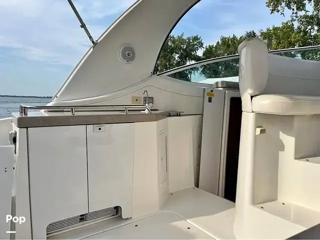 Cruisers Yachts 370