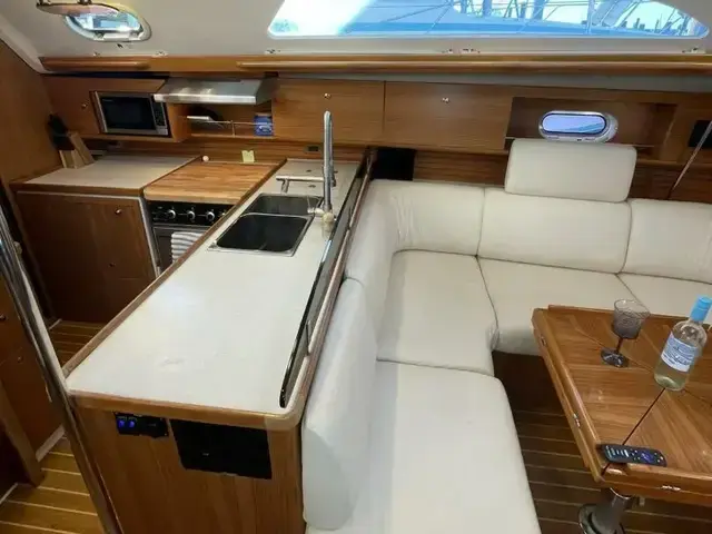 Catalina 445