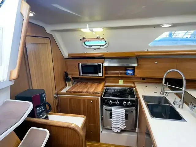 Catalina 445