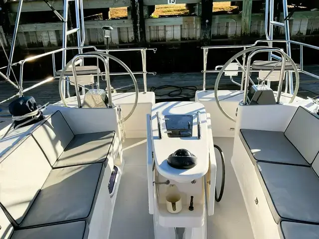 Catalina 445