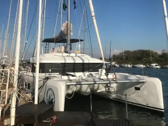 Lagoon 52