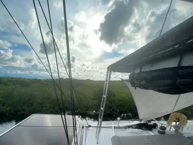 Lagoon 52