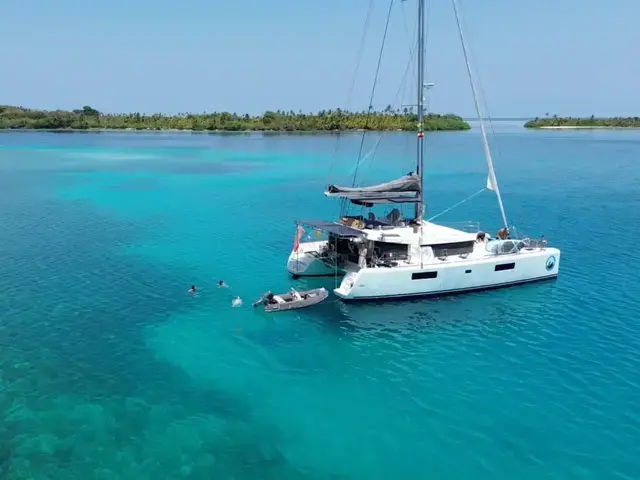 Lagoon 52