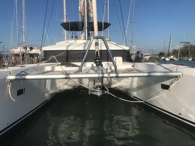 Lagoon 52