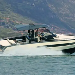  Invictus yachts Invictus 370 GT