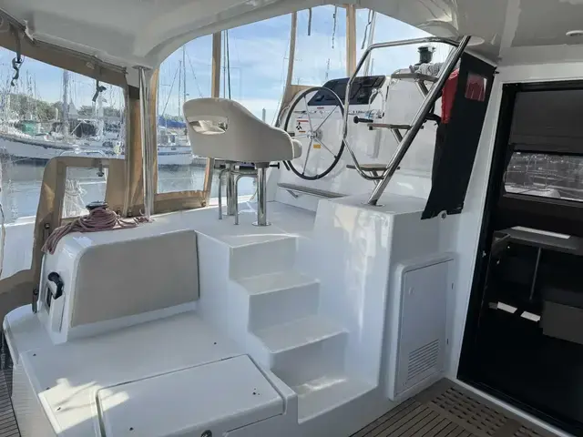 Lagoon 42