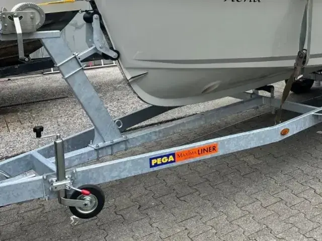 Pega Boottrailer 1350kg Maxima Liner