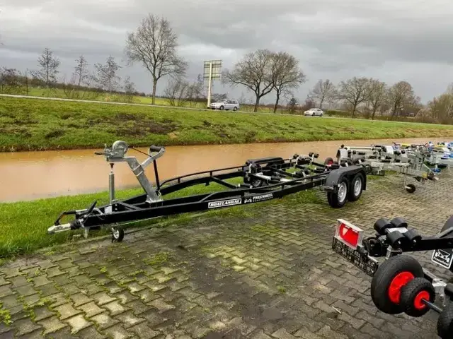 Freewheel 2700 Boottrailer