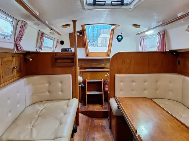 Contessa 32