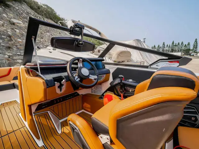 Nautique G23