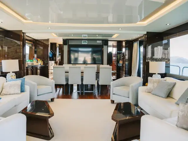 Sunseeker 86 Yacht