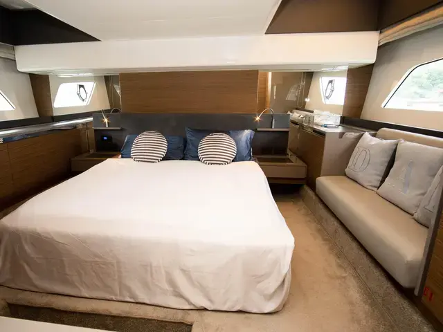 Ferretti Yachts 450