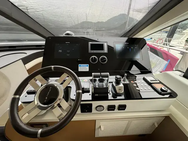 Azimut 55