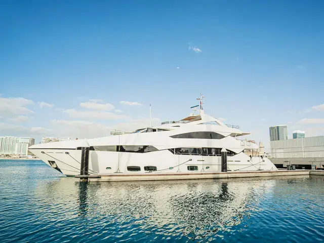 Sunseeker 40M Yacht