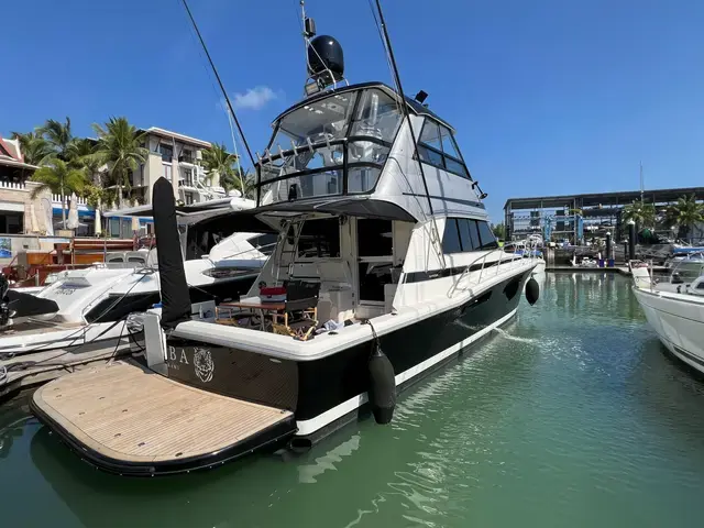 Riviera 48 Flybridge