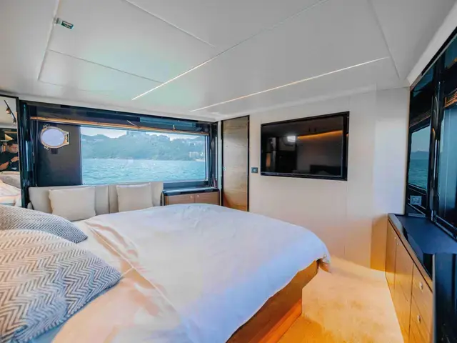 Absolute 64 Navetta