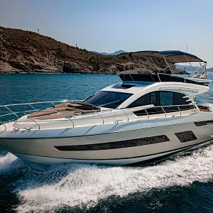 2018 Fairline Squadron 53